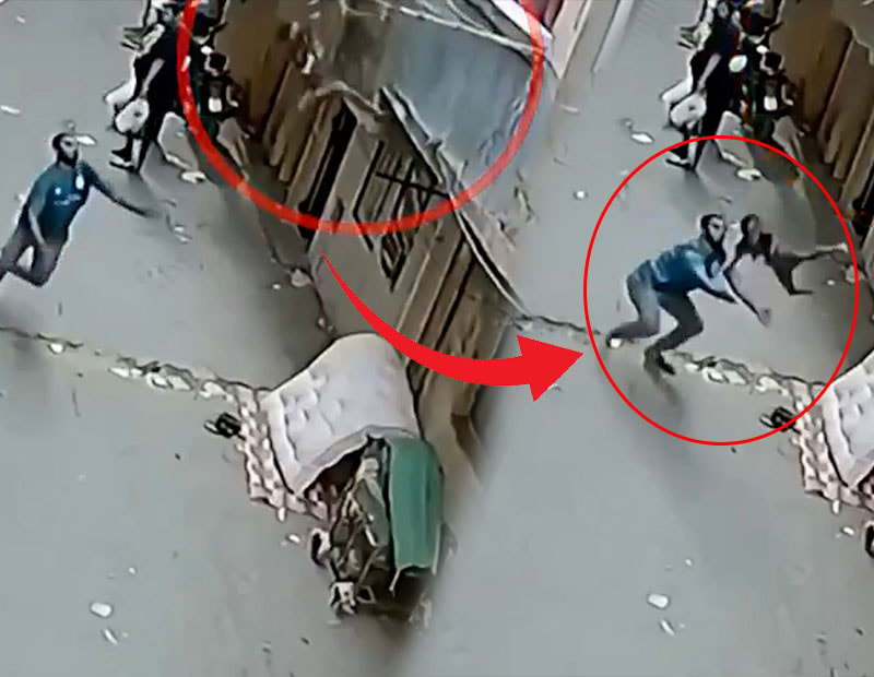 İkinci kattan düşen çocuğu havada yakaladı