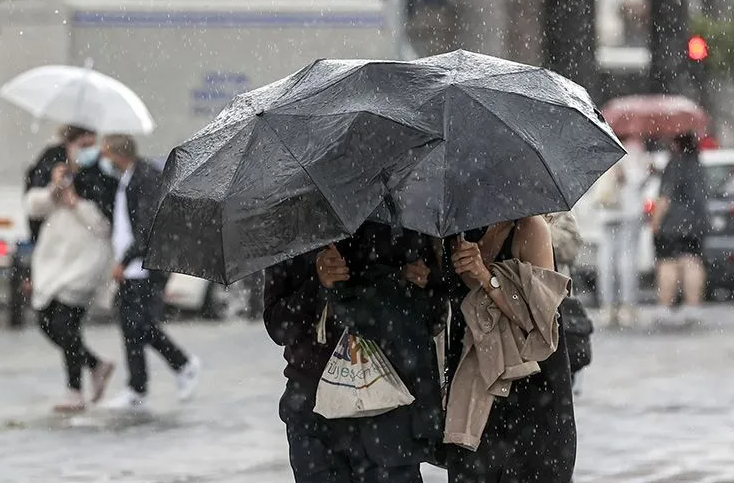 5 gün boyunca sürecek: Meteoroloji'den sağanak ve sis uyası