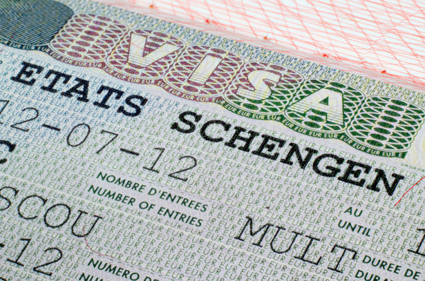 AB'den üye ülkelere Schengen tokadı