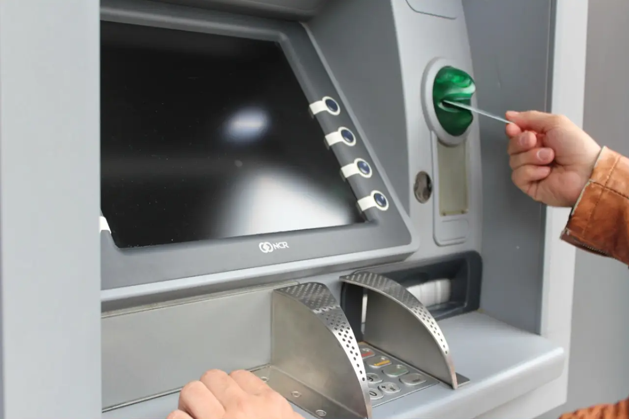 Banka hesaplarındaki paralara el konulacak: Ülkede ortalık karıştı