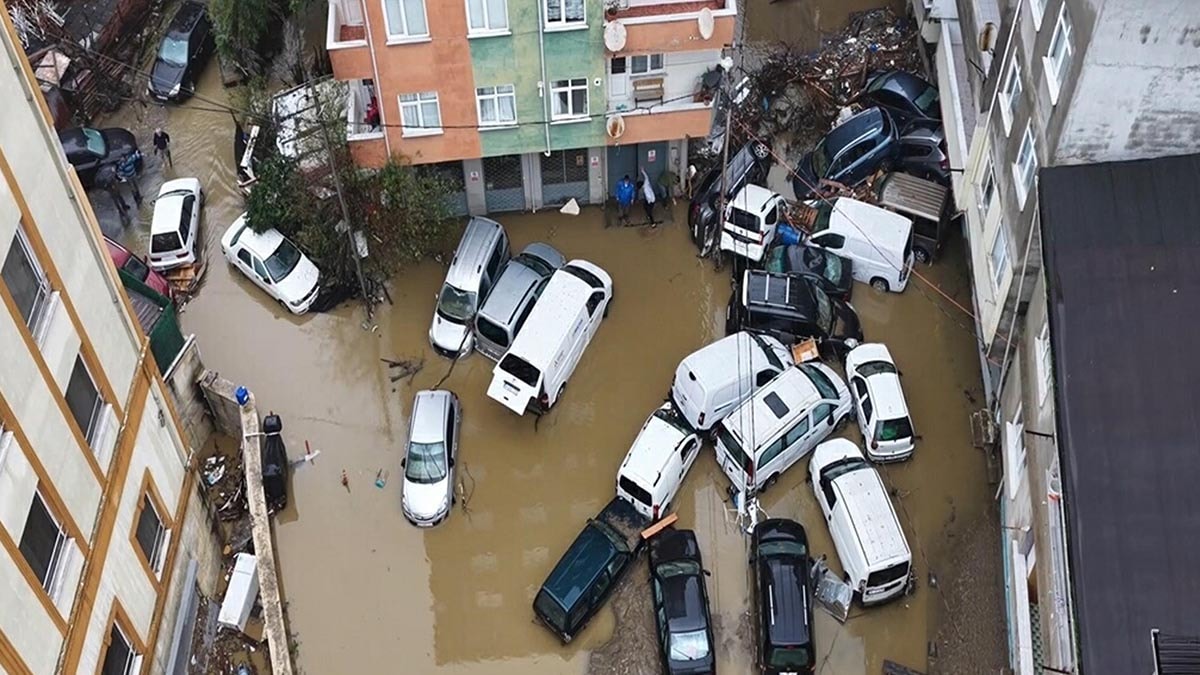 SON DAKİKA | İstanbul ve Kocaeli'deki selde can kaybı 8'e yükseldi