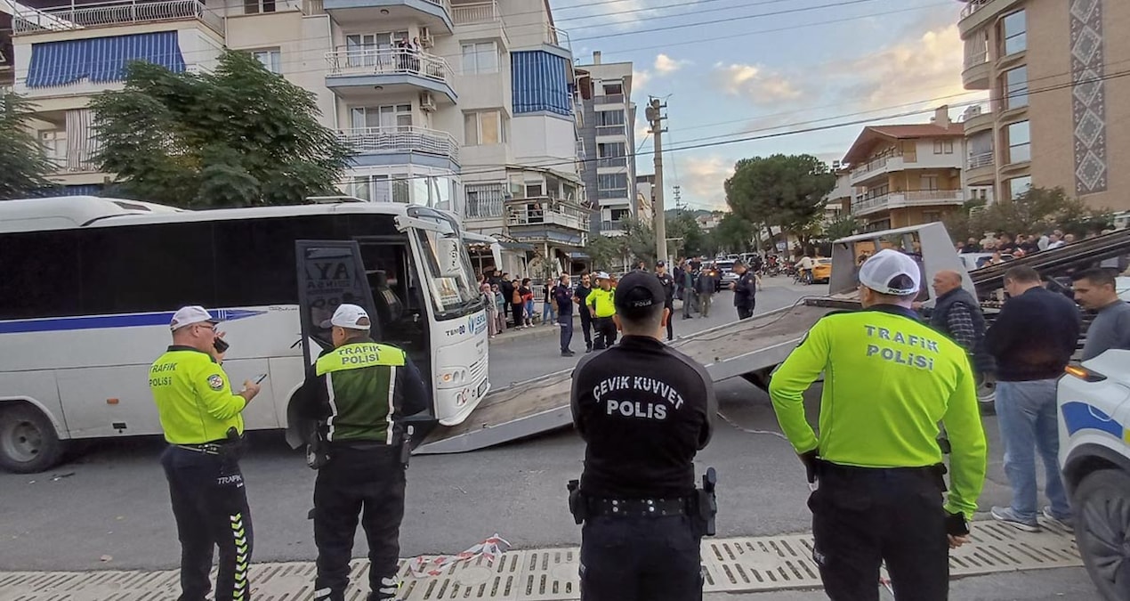 Manisa'da servis minibüsünün çarptığı bisikletli çocuk öldü