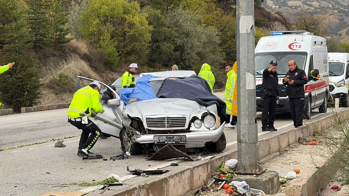 Takla atan otomobilde can pazarı: 1 ölü, 4 yaralı