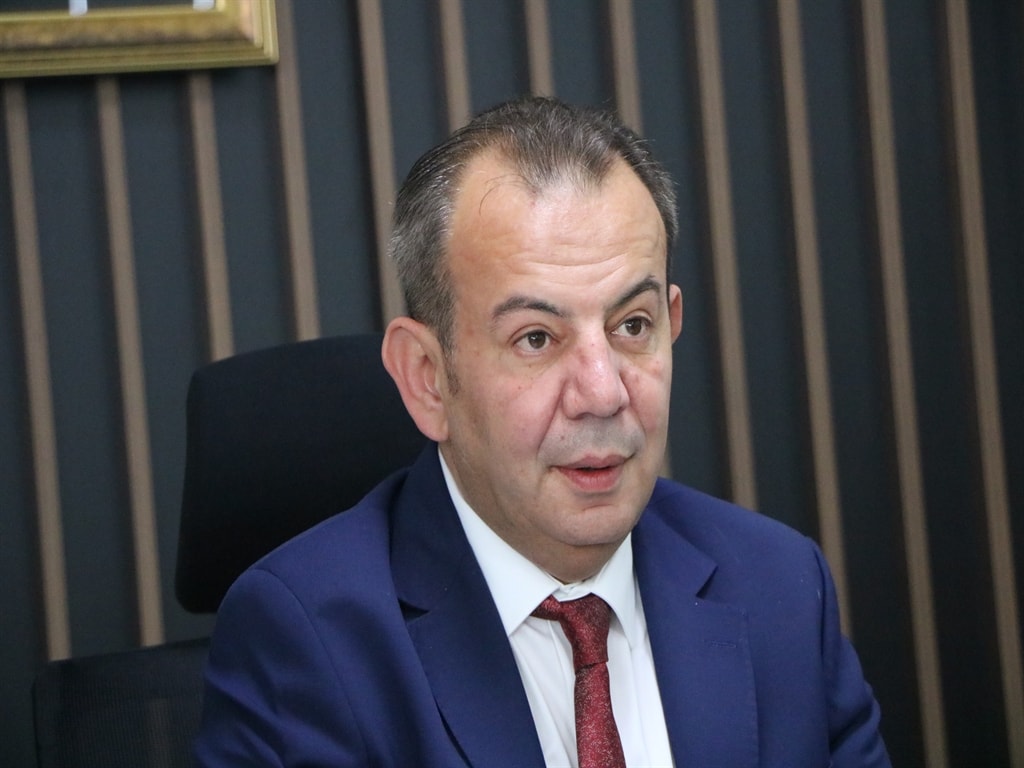 Tanju Özcan’a ‘cinsel saldırı’ davasında beraat