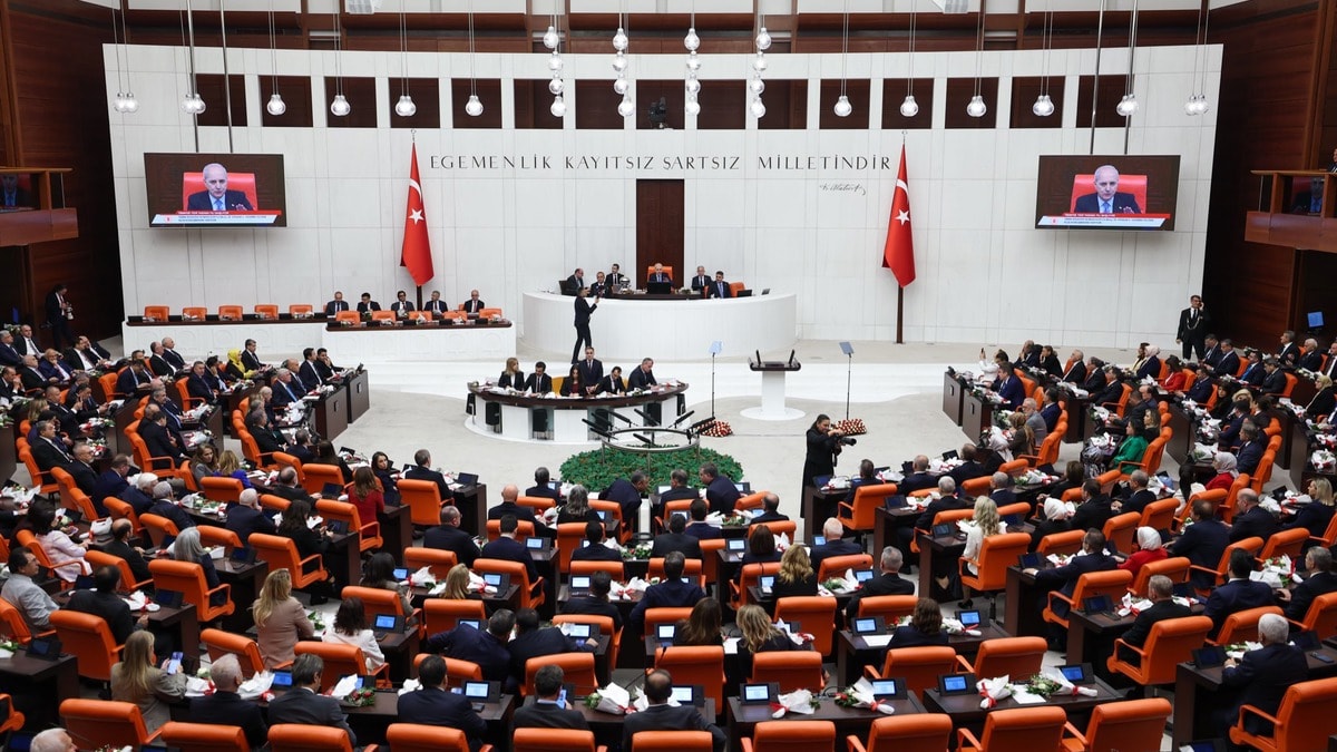 Toplantı yeter sayısı sağlanamadı, Meclis kapandı