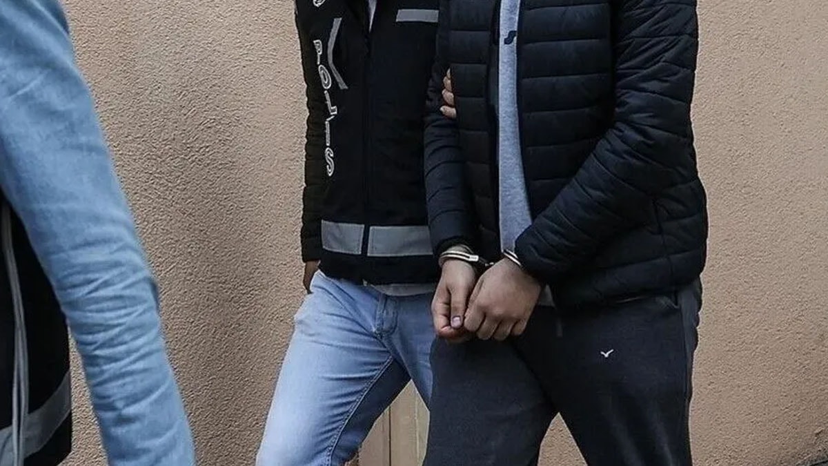İzmir merkezli tefecilik operasyonunda 13 şüpheli yakalandı