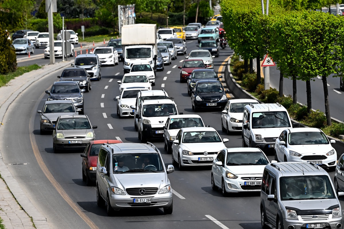 4 hafta kaldı: Aracına taktırmayan trafiğe çıkamayacak