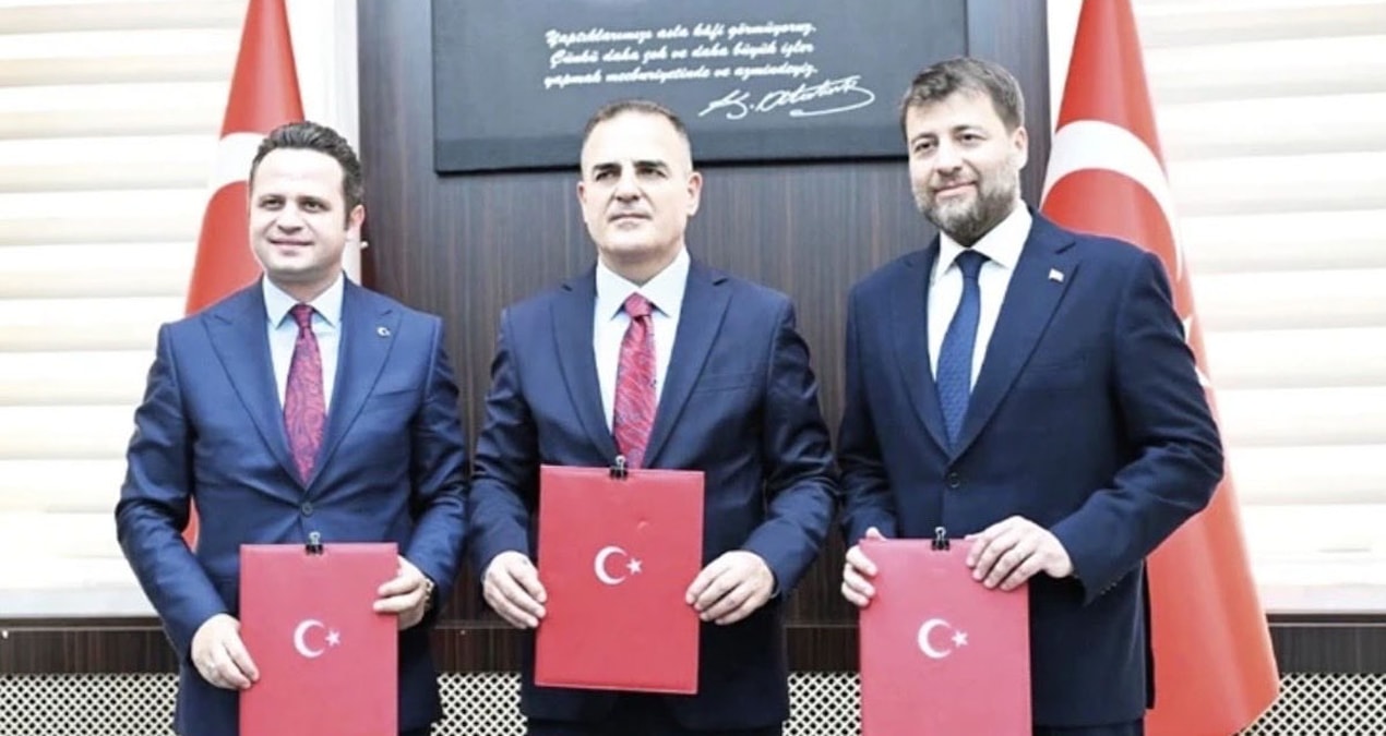 Fon krizi valiliğe sıçradı: AKP’li isimden valinin sözlerine sert tepki