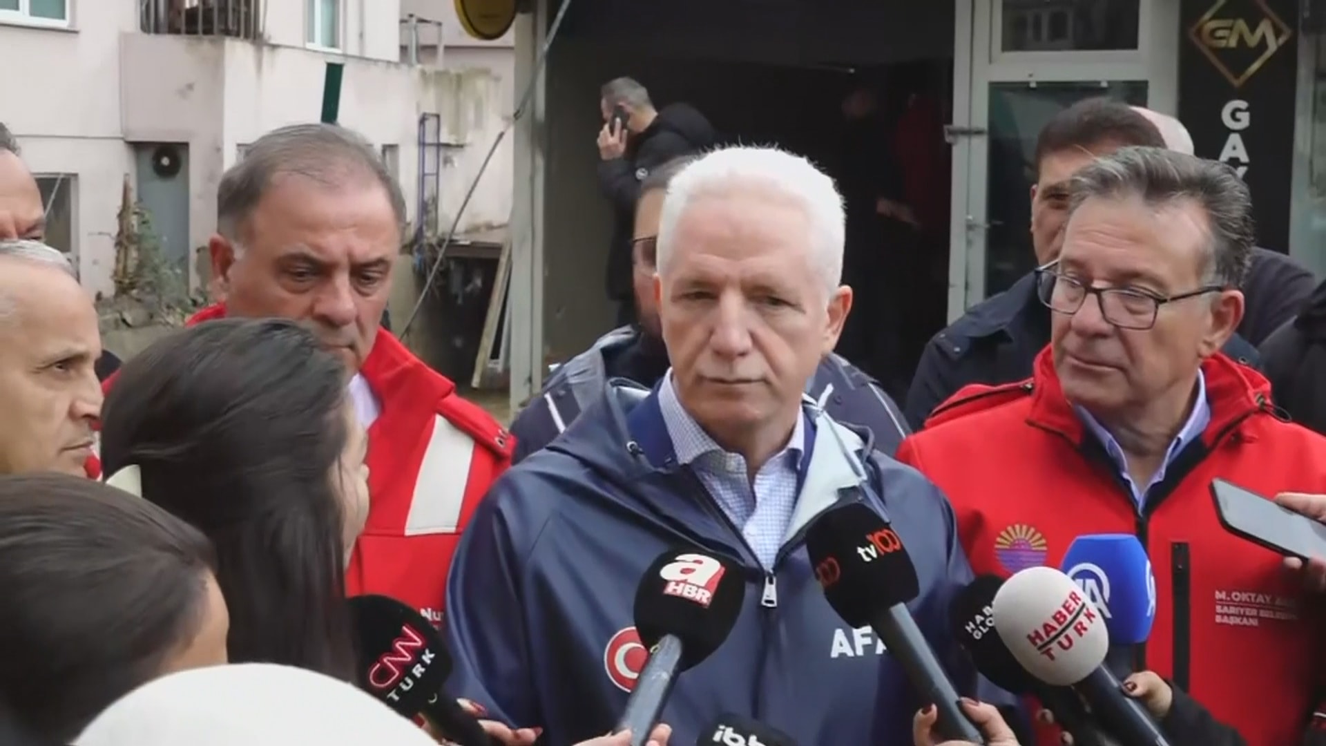 İstanbul Valisi Gül duyurdu: Dere yatağındaki yapılar yıkılacak