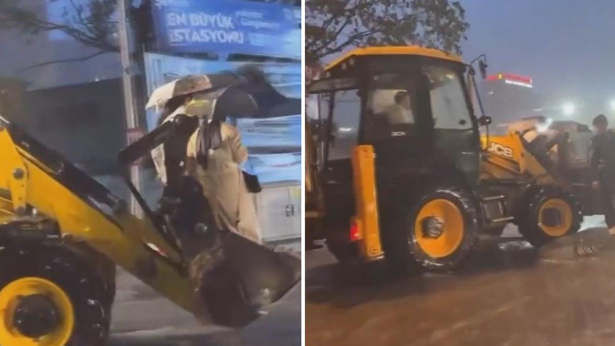 İstanbul’da vatandaşlar mahsur kaldı: Sel sularından kepçeyle kurtarıldılar