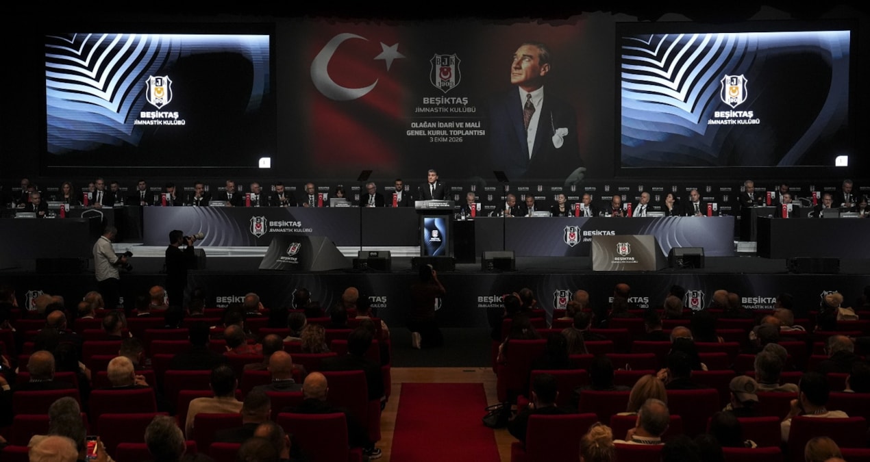 Beşiktaş Genel Kurulu'nda ortalık karıştı: İhraç oylamasında salon gerildi