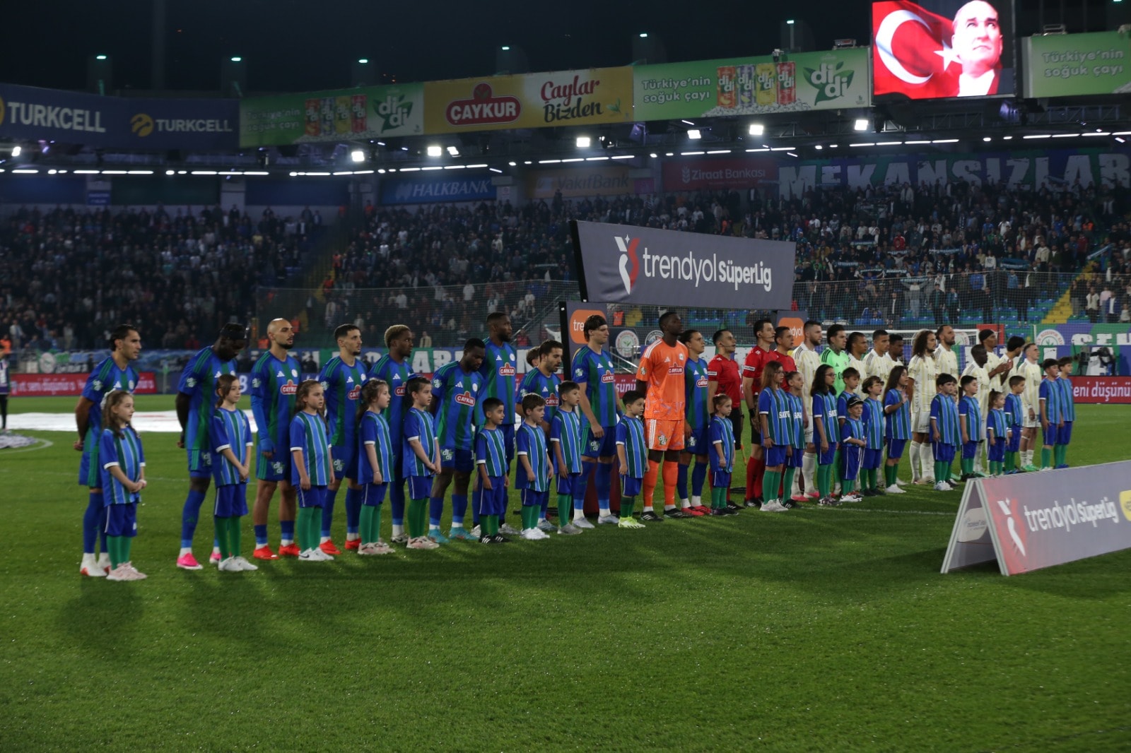 Çaykur Rizespor evinde yok, deplasmanda kayıpsız