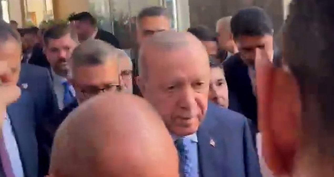Erdoğan, fon skandalında yeni görevden almalar sorusunu yanıtsız bıraktı