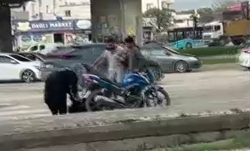 Trafikte sopalı kavga: İki sürücüye toplam 360 bin lira ceza