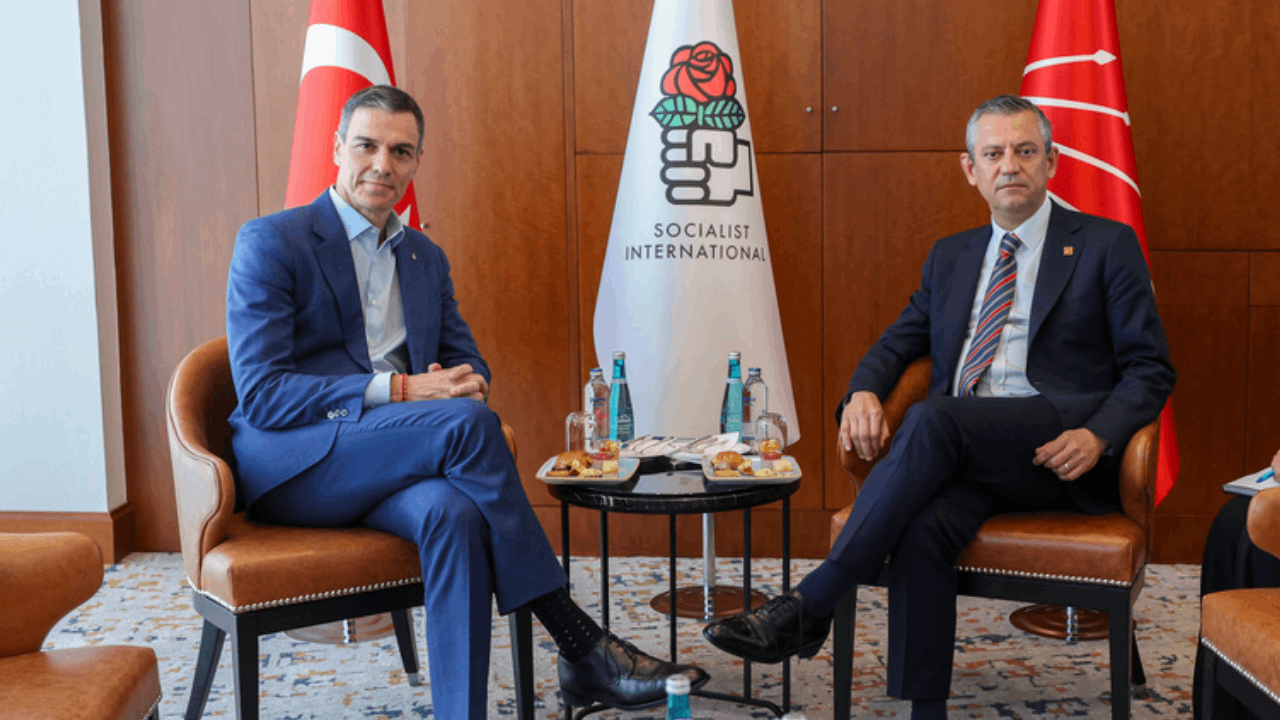 Sosyalist Enternasyonal YENİ Parti'yi kabul etti, CHP'yi 'dondurdu'