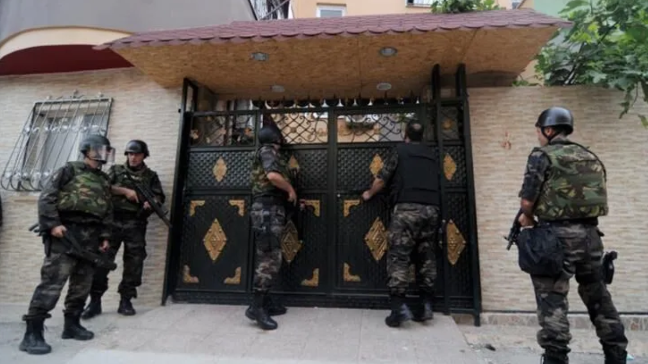 Mersin'de uyuşturucu operasyonu: 77 zanlıdan 14'ü tutuklandı