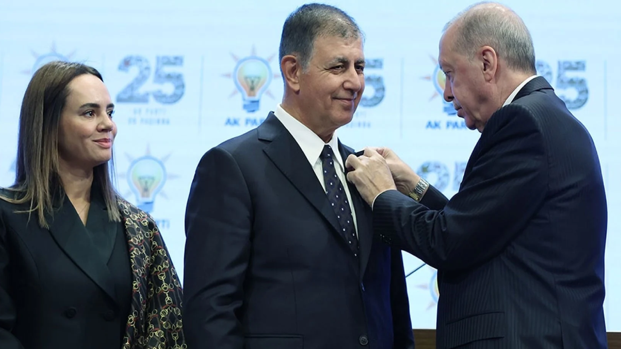 AKP'li Cemil Tugay 'Eşim beni boşar' sözlerine 'açıklık' getirdi: 'Kararı birlikte aldık'
