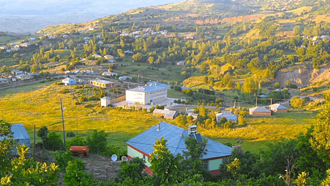 Bu köyde yaşayanlar sabah başka ilçede uyandı