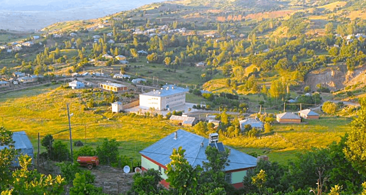 Hasbağlar köyü Adaklı'dan Kiğı'ya aktarıldı