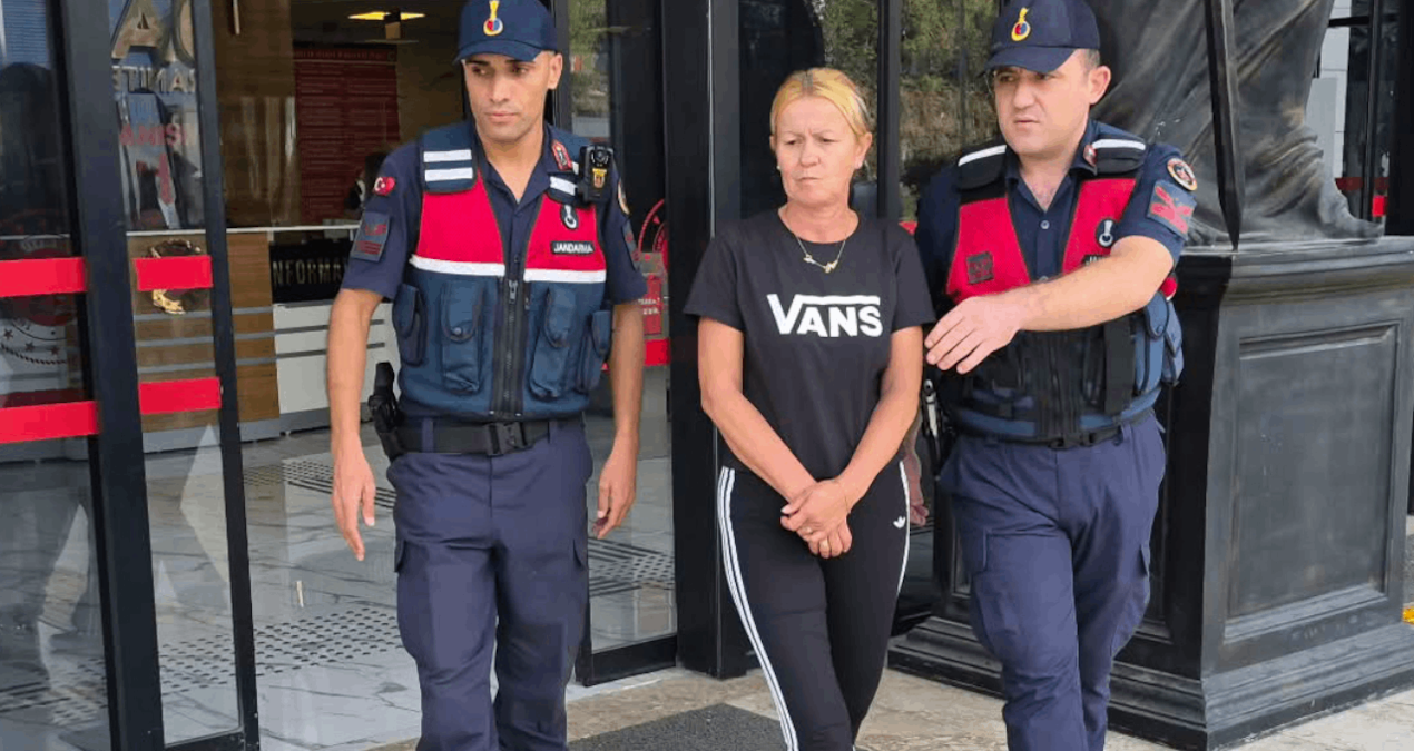 Alanya otelinde kocasını merdivenlerden iterek öldüren turist tutuklandı