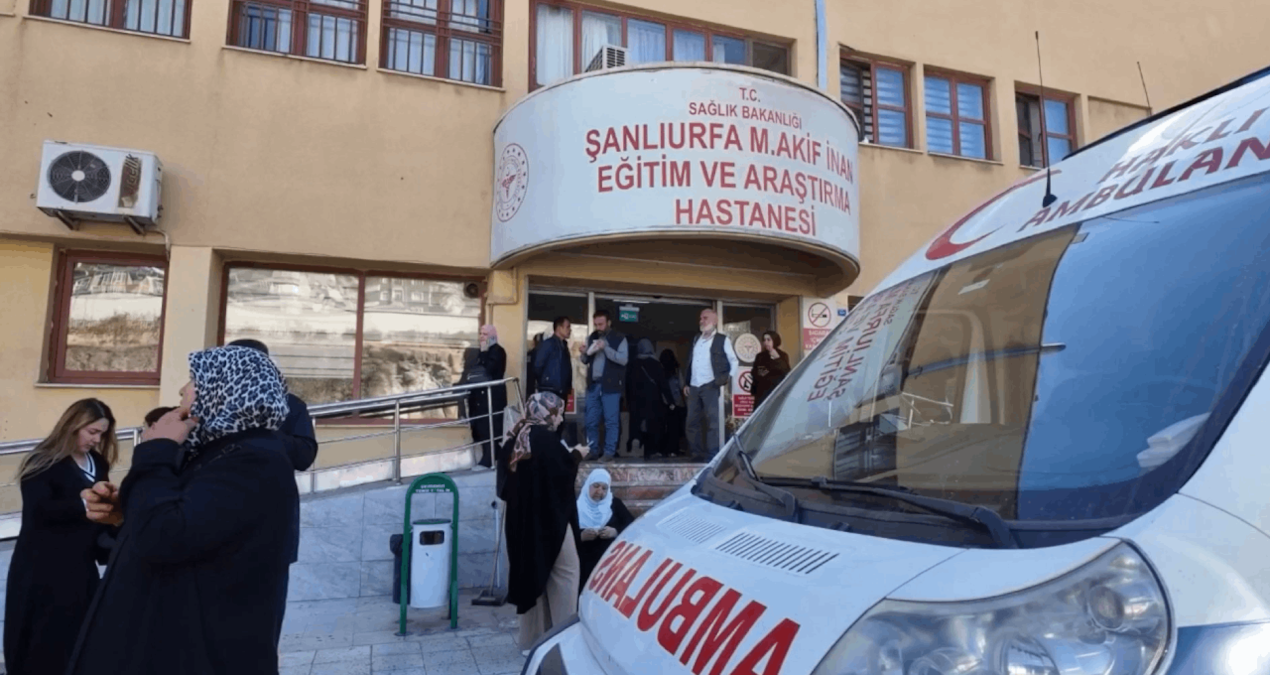 12 öğrenci yaprak sarması sonrası gıda zehirlenmesi şüphesiyle hastaneye kaldırıldı