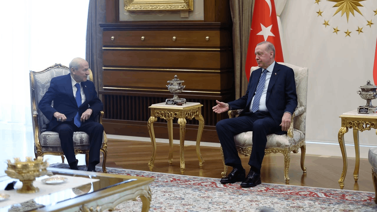 Erdoğan ve Bahçeli'den Saray'da sürpriz görüşme