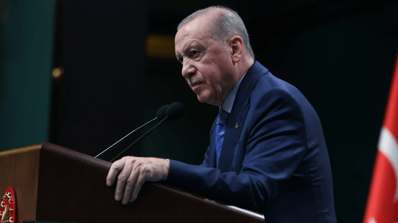 AKP kulisleri bunu konuşuyor: Erdoğan’ın seçim gelmeden çözmek istediği iki problem!