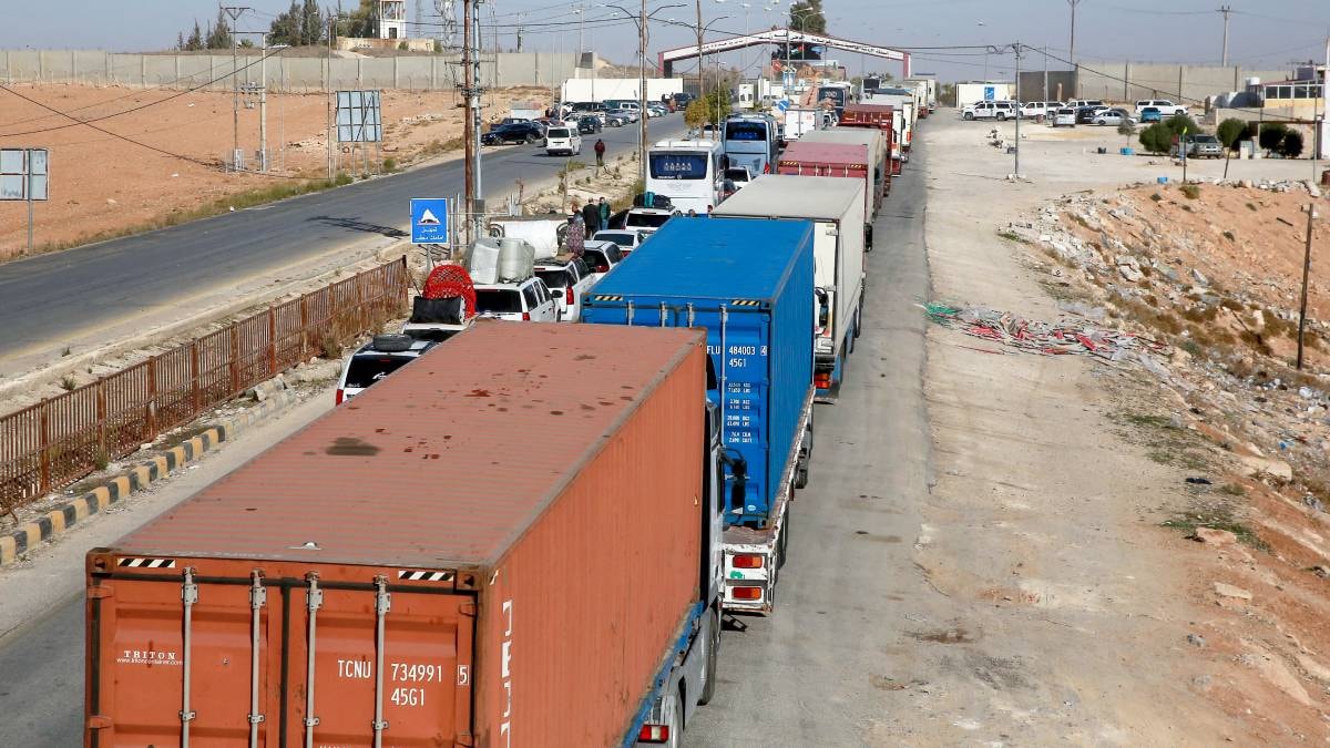Türkiye'nin komşusu sınır kapısını kapattı: Araçlar sıra oldu