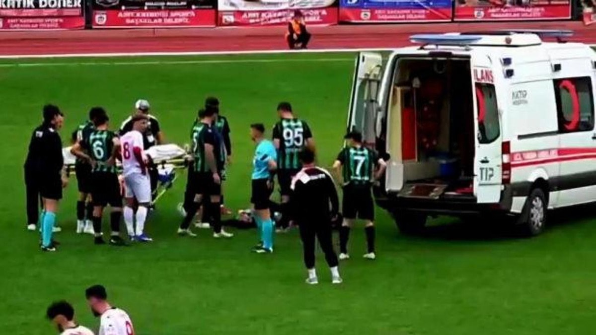 Yeşil sahalarda kordu dolu anlar! Son dakikalarda kalp krizi geçirdi