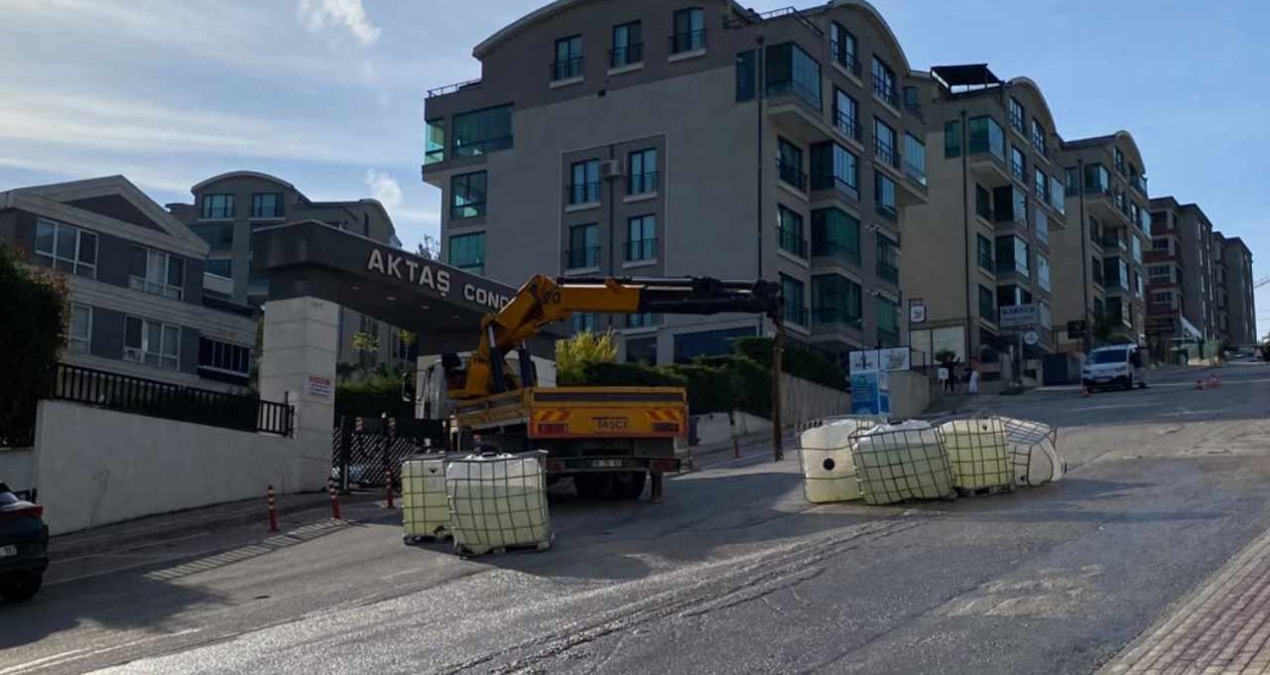 Bursa'da yola dökülen tehlikeli madde nedeniyle bölge karantinaya alındı