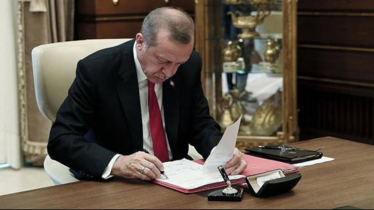 Erdoğan'ın imzasıyla 3 isim görevden alındı