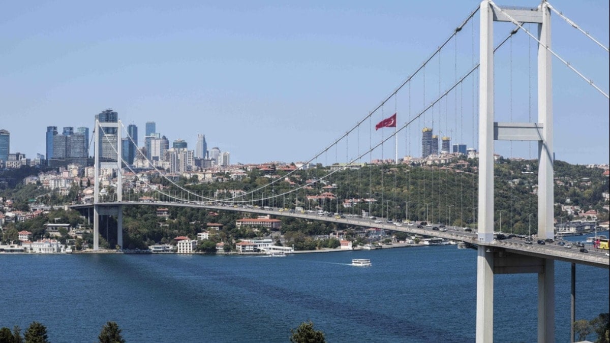 Köprüler satılırsa vatandaş kaybeder, yandaş kazanır