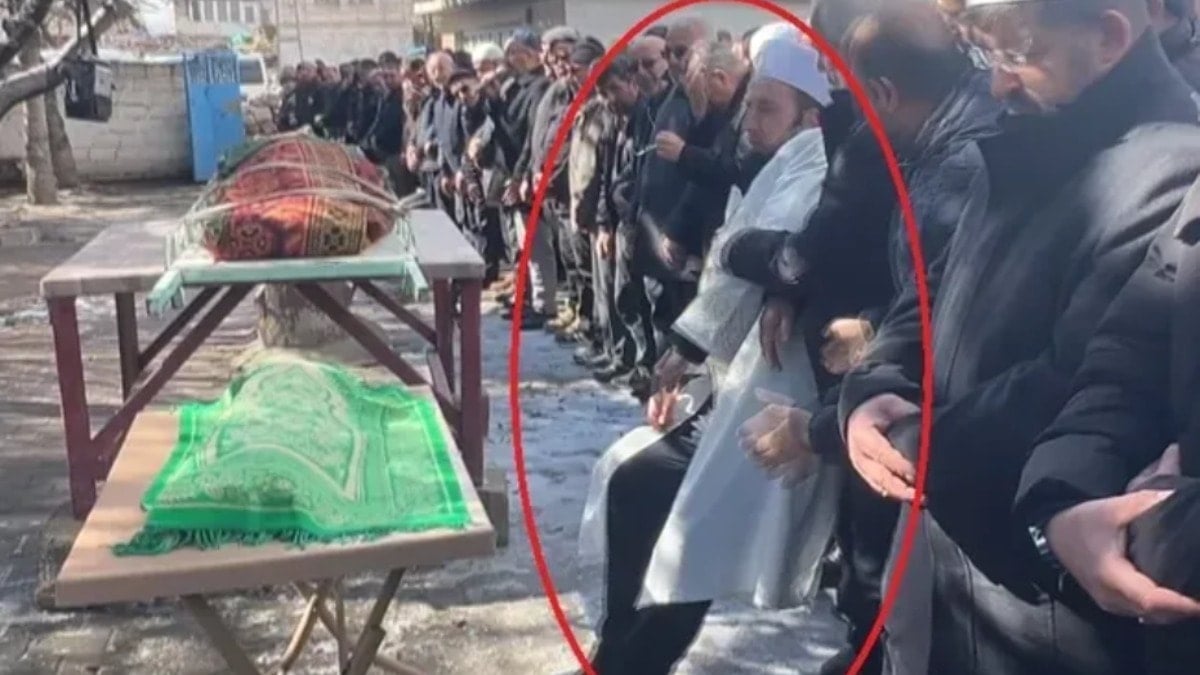 İmam acıya dayanamadı: Kardeşi, yengesi ve yeğeninin cenaze namazını kıldırırken fenalık geçirdi