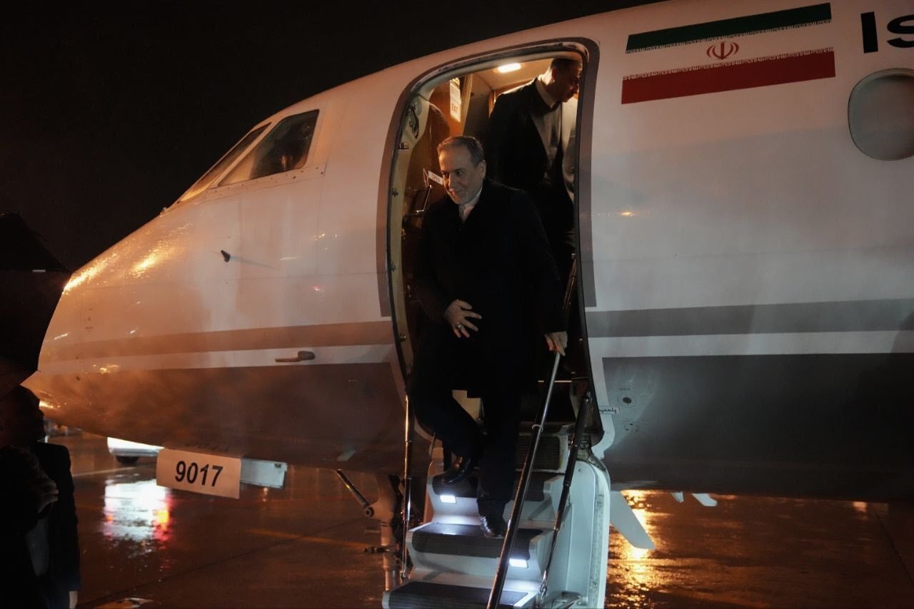 İran Dışişleri Arakçi Cenevre'ye indi: 'Top ABD'nin sahasında'