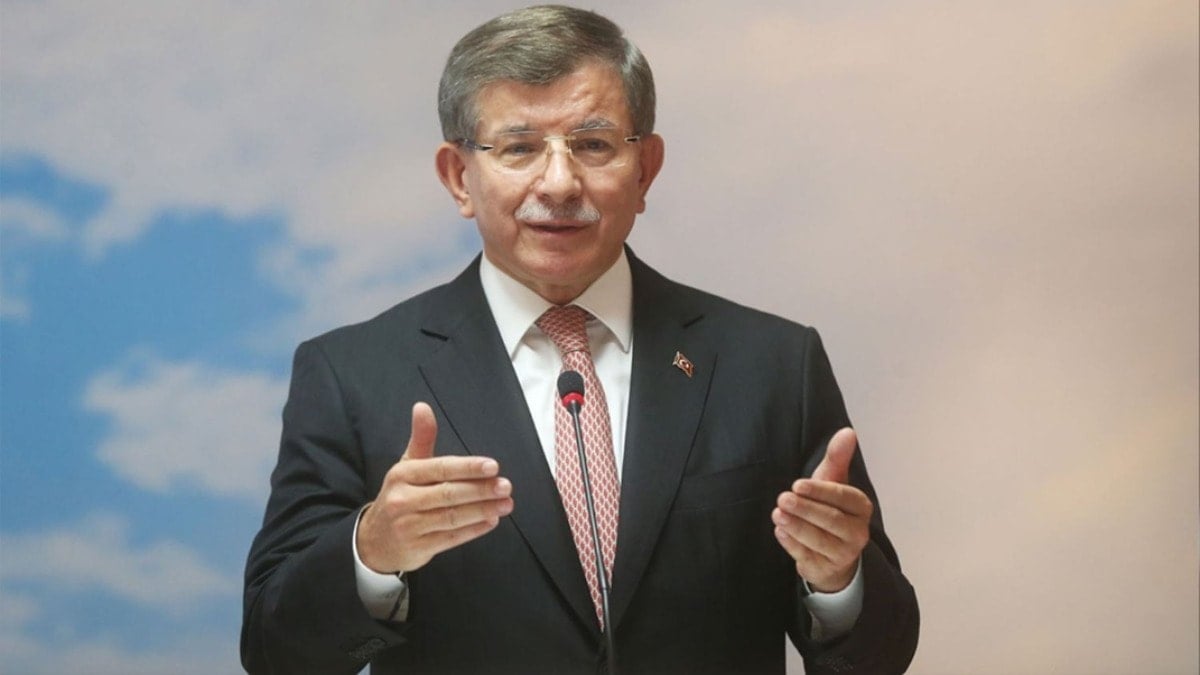Geçinemeyenler kervanına Ahmet Davutoğlu da katıldı! Eski Başbakan maddi sıkıntı çekiyor
