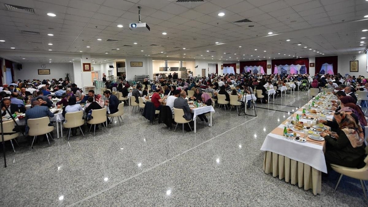 Diyanet fitrede halka cimri, kendine bonkör