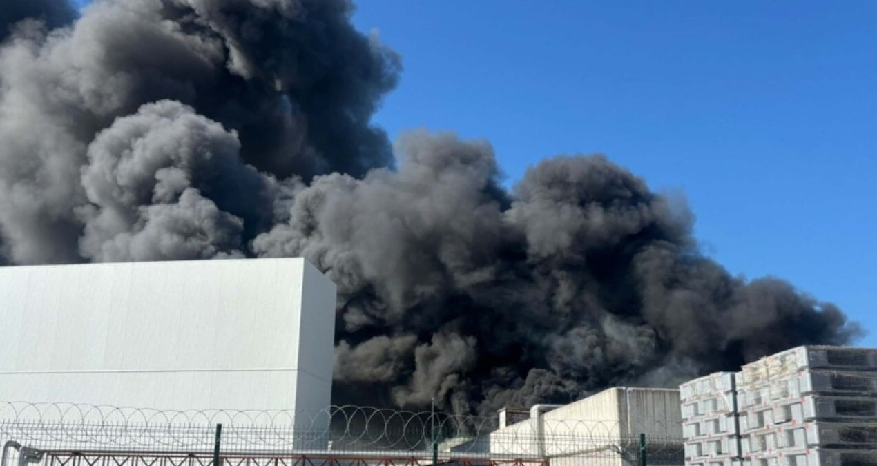 Manisa'da oyuncak fabrikasında yangın