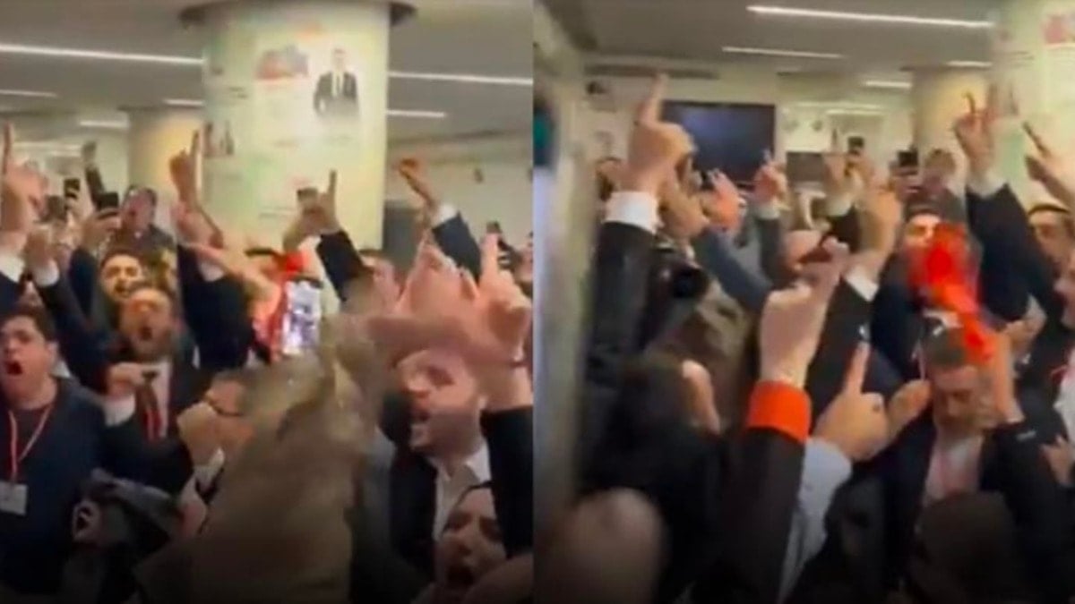 42 yıl sonra oda seçimini kazanan AKP'li grup tekbirlerle kutladı