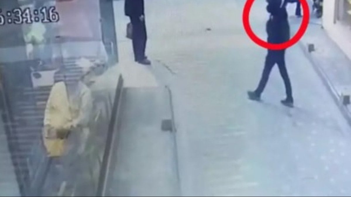 Kaskla girdiği kuyumcuyu soyan polisin sanal kumar borcu varmış