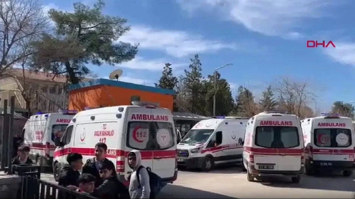 Ortaokulda cıva paniği: Çok sayıda öğrenci hastaneye kaldırıldı