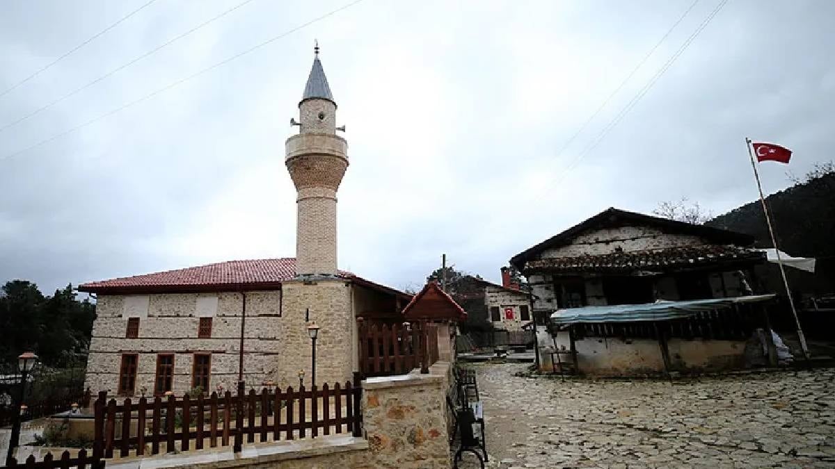 400 yıllık sır bu köyde korunuyor: Almanya ve İspanya akın ediyor