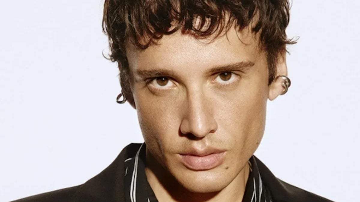 Edis havaalanında gözaltına alındı