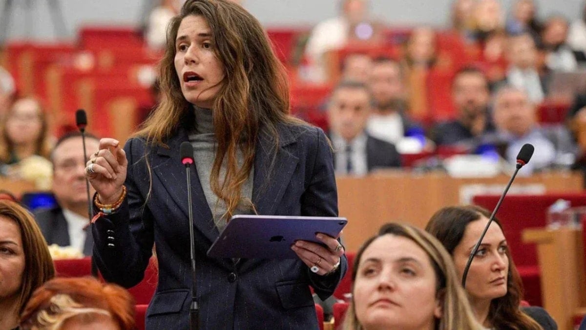 Çeşme Belediye Başkanı Lâl Denizli bugün Çağlayan'da ifade verecek