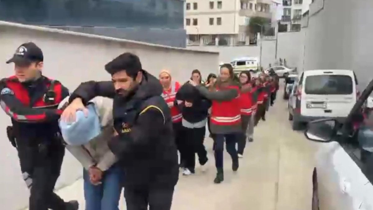 Sevgililer Günü'nde 'aşk büyüsü' tuzağı: 46 milyonluk vurgun