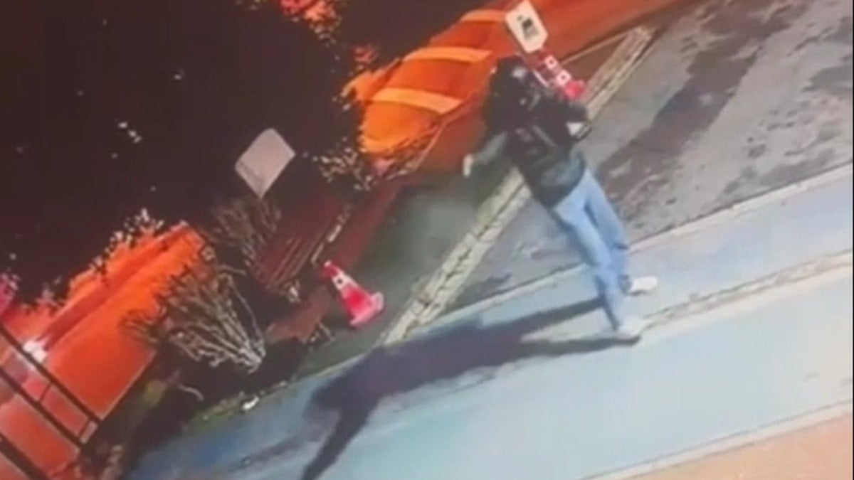 Ataşehir'de iş yeri kurşunlayan 2'si çocuk 3 şüpheli yakalandı