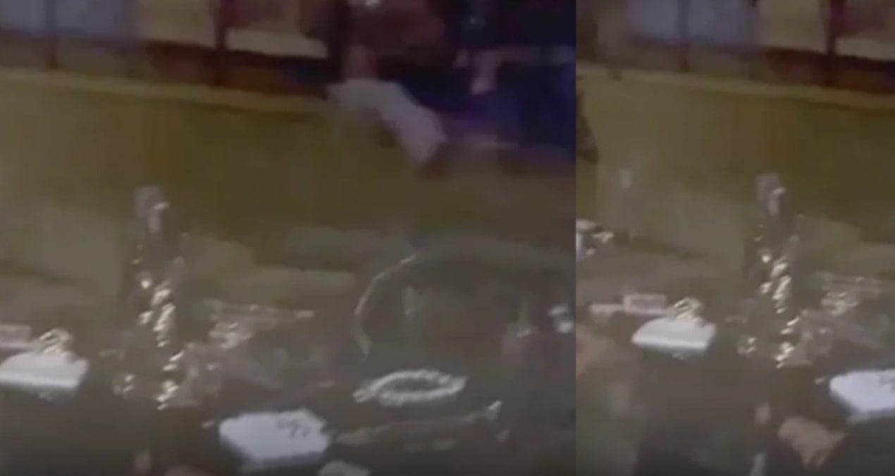 Gece yarısı iş yerini bastı: Kocasını başka kadınla yakaladı!