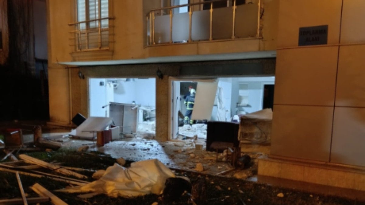 Kız yurdunda patlama: Öğrenciler tahliye edildi