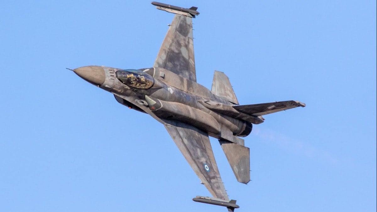 Yunan uçakları Ege'de havalandı, Türkiye NOTAM yayınladı