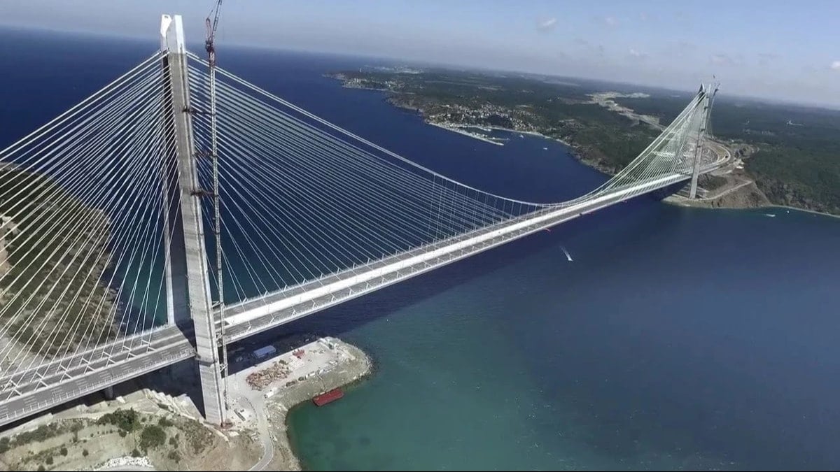 Şirketler köprü ve otoyollara çöküyor