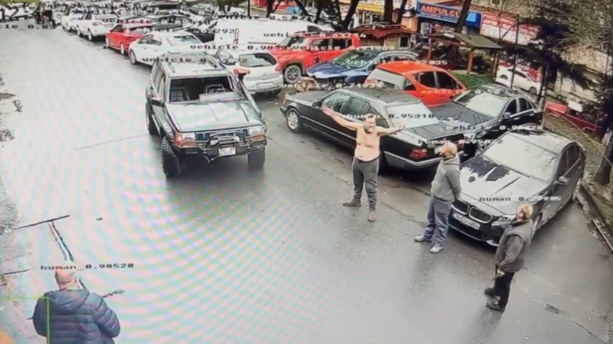 33 yıllık ortaklık kanlı bitti: Eski  ortağının dükkanını basıp soyundu